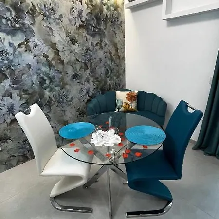 Apartment Infinity *