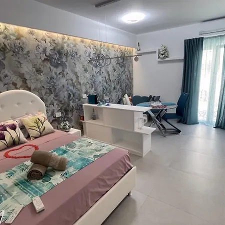 Infinity Apartment *
