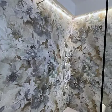 Infinity Apartment *